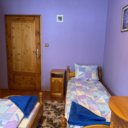 Mama Emiliya Guest House بيلي اسكار المظهر الخارجي الصورة