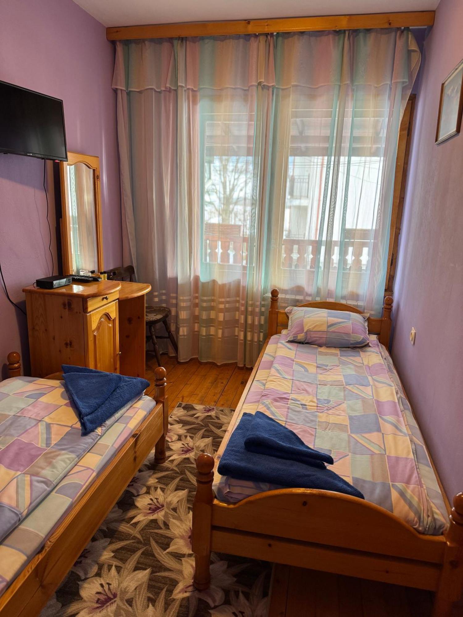 Mama Emiliya Guest House بيلي اسكار المظهر الخارجي الصورة